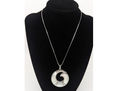 PLATED BASE METAL AND MOTHER OF PEARL NECKLACE

...