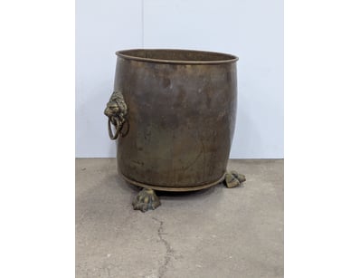 Substantial bronze decorative planter featuring cl...