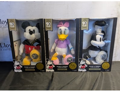 DISNEY MICKEY MOUSE 90 YEARS CLASSIC COLLECTION PL...