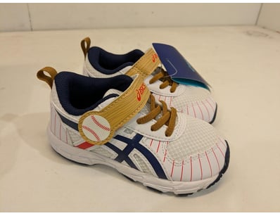 Major Brand Apparel & Footwear Liquidation Even... - Lot 271