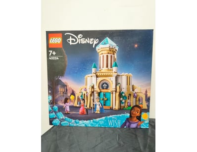 **UNRESERVED** LIFETIME COLLECTION OF LEGO PART... - Lot 800