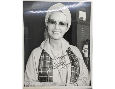 SIGNED PHOTOGRAPH OF DEBBIE REYNOLDS WITH CERTIFIC...