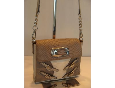The Curio Collection (A979) - Lot 8276