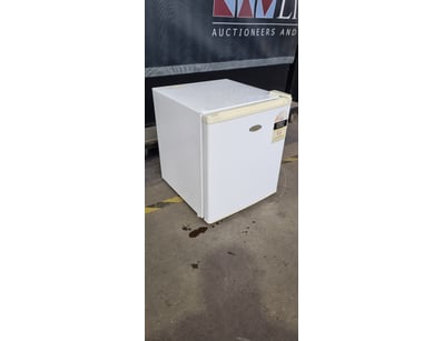 Whitegoods & Appliances (SAA975) - Lot 4857