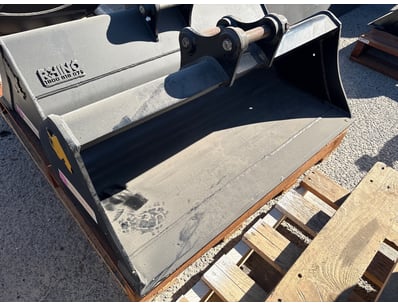 UNRESERVED Buckets & Attachments Clearance (ON4490) - Lot 29