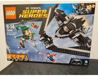 **UNRESERVED** LIFETIME COLLECTION OF LEGO PART... - Lot 624