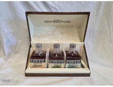 Hardings Creek Kentucky Straight Bourbon Whiskey v...