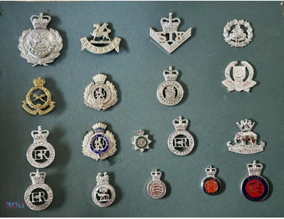 18 MIXED POLICE BADGES

All Lugs/Pins Intact 
...