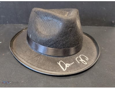 PSA/DNA CERTIFIED HAT SIGNED BY DAN AYKROYD

Condi...
