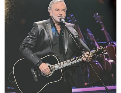 NEIL DIAMOND SIGNED PHOTO 

Neil Diamond Personall...