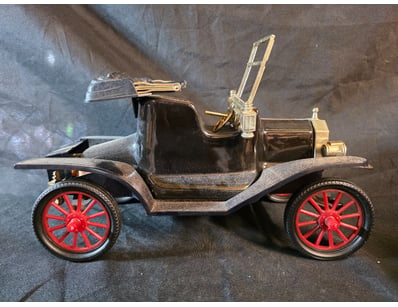 BEAM DISTILLERY MODEL T FORD DECANTER

Item Size: ...