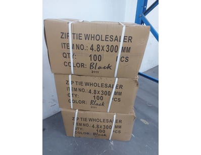 Zip tie, assorted sizes and colours, quantity unkn...