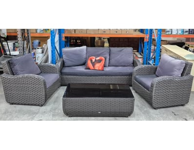 House & Homewares (A1006) - Lot 354