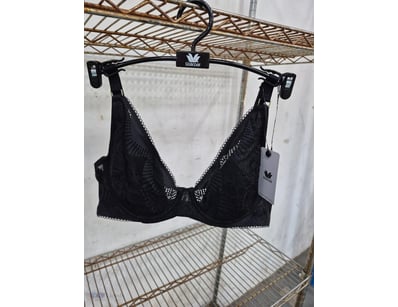 RRP $89.95 Wacoal 
Sensu lace
Size 14C