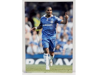 FLORENT MALOUDA HAND SIGNED CHELSEA FC 2007/09 SOC...