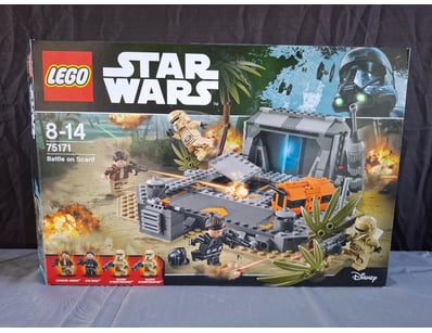 **UNRESERVED** LIFETIME COLLECTION OF LEGO PART... - Lot 140