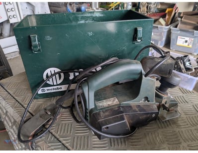 Metabo HO E 0983

Model: HO E 0983

Location: Beau...