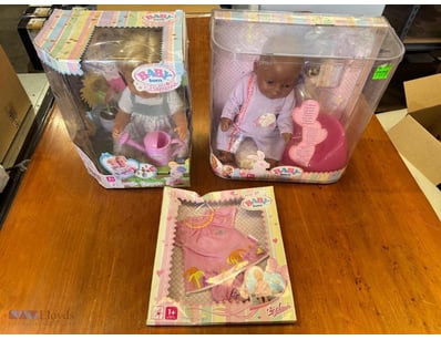 2 x Baby Born dolls

Note: sold as lot

