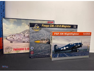 LOT OF THREE VINTAGE AIRCRAFT MODEL KITS - FAIRCHI...