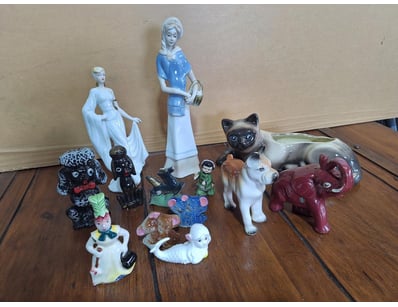 Antiques, Vintage & Interior Treasures (A998) - Lot 2090