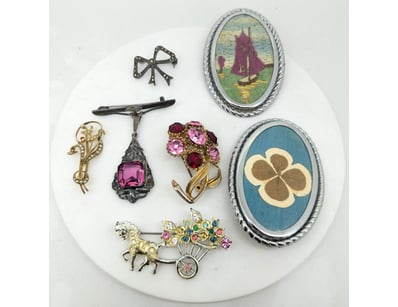 The Curio Collection (A985) - Lot 1000