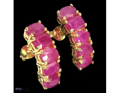 NATURAL BLOOD RED RUBY EARRINGS     

Natural Bloo...