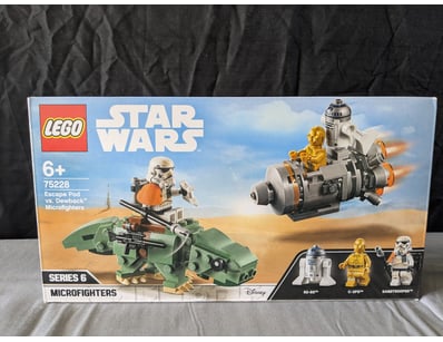 **UNRESERVED** LIFETIME COLLECTION OF LEGO PART... - Lot 133