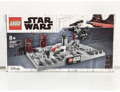 LEGO Star Wars 40407 Death Star II Battle set. Thi...