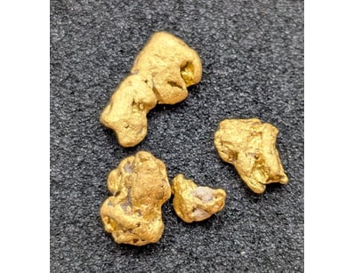 Banknotes & Coins (A995) - Lot 907