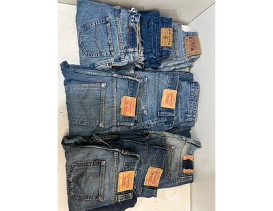 Entire Vintage Clothing Store Liquidation (ON11... - Lot 354