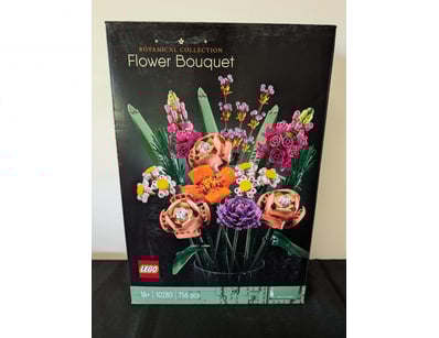 **UNRESERVED** COOKIE'S LIFETIME COLLECTION OF ... - Lot 528