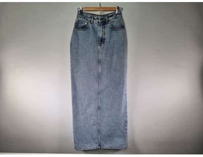 $1.2 Million Designer Fashion Retailer Liquidat... - Lot 245