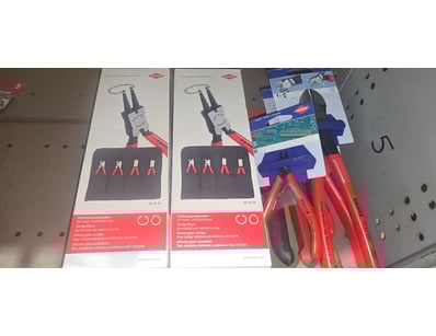 Distribution Business Equipment Liquidation (ON... - Lot 366