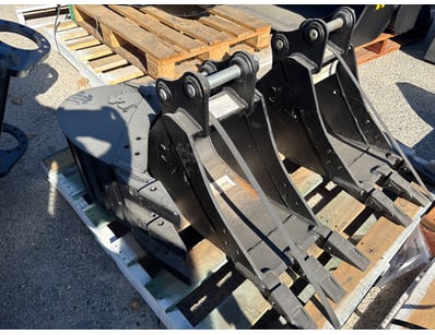 UNRESERVED Buckets & Attachments Clearance (ON4490) - Lot 43