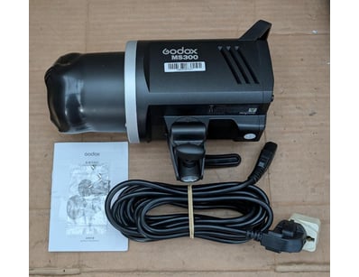 Gadgets, Music & Pastimes (A1003) - Lot 478