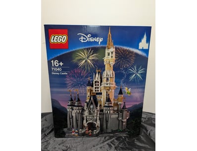 **UNRESERVED** LIFETIME COLLECTION OF LEGO PART... - Lot 357