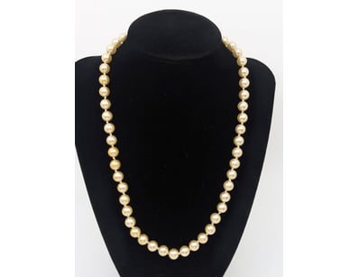 FAUX PEARL NECKLACE


583010+135



