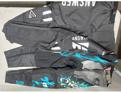 Motorcycle Apparel & Accessories (NSWA981) - Lot 206