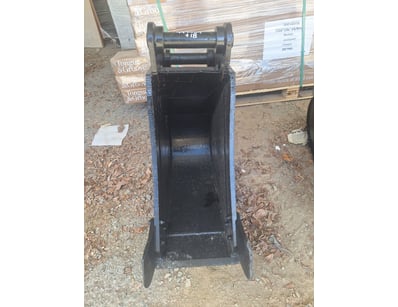 Machinery, Trucks & Attachments - Lot 21