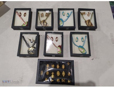 Assortment Of Jewelry Inc; matching necklaces/earr...