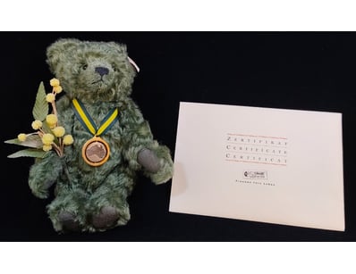 The Curio Collection (A995) - Lot 1152