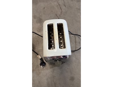 Two-slice pop-up toaster in white and stainless st...