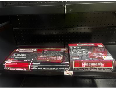 Distribution Business Equipment Liquidation (ON... - Lot 135