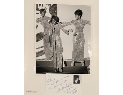 THE SUPREMES MARY WILSON SIGNED INDEX CARD

Mary W...
