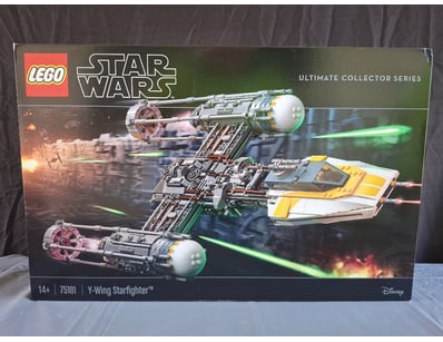 **UNRESERVED** LIFETIME COLLECTION OF LEGO PART... - Lot 112