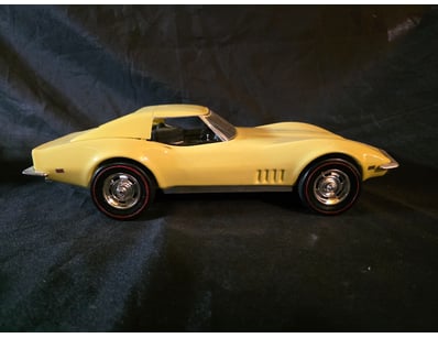 YELLOW CORVETTE DECANTER MODEL WITH JIM BEAM BOURB...