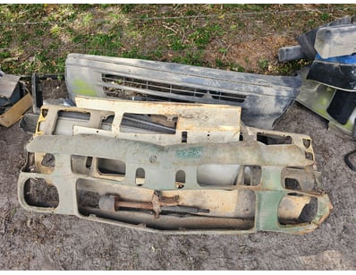 Assorted car parts

Sold as lot

Onsite

Locatio...