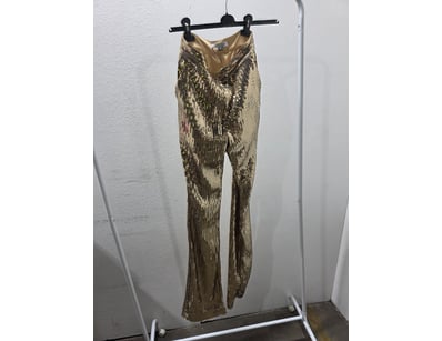 $1.2 Million Designer Fashion Retailer Liquidat... - Lot 266