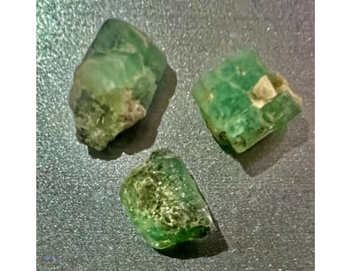 5.50 TCW GREEN EMERALD ROUGH        

Condition: G...