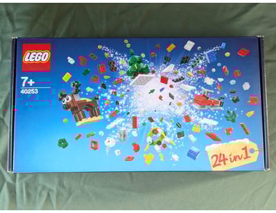 **UNRESERVED** LIFETIME COLLECTION OF LEGO PART... - Lot 264